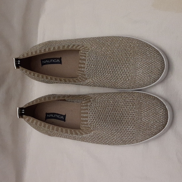 Nautica size 6.5 women's gold metallic slip on sneaker. - Picture 3 of 14